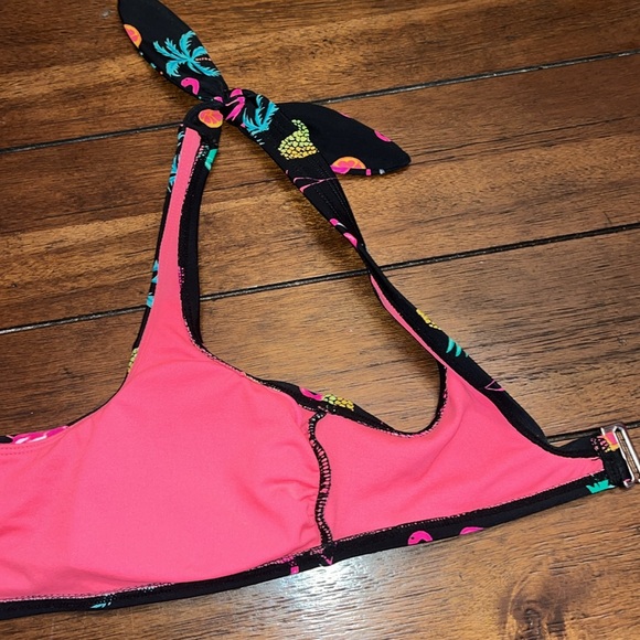 Flamingo & Pineapple Bikini Top Size Small - Picture 3 of 8